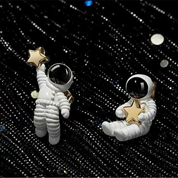 NEW Asymmetrical Celestial Astronaut Stud Earrings - Picture 6 of 8